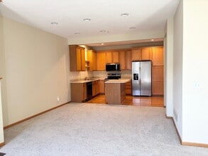 2408 121st Cir NE in Blaine, MN - Building Photo - Building Photo