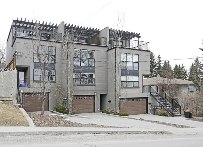 2707 Erlton St SW in Calgary, AB - Building Photo - Primary Photo