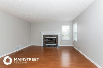 8733 Firstgate Dr in Reynoldsburg, OH - Foto de edificio - Building Photo