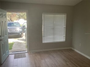 2734 Coral Reef Dr in Orlando, FL - Building Photo - Building Photo