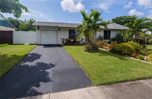 19311 Sterling Dr in Cutler Bay, FL - Building Photo