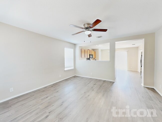 7307 Circle Farm in San Antonio, TX - Foto de edificio - Building Photo