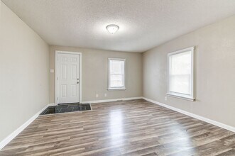 9523 Theodosia Ave in Overland, MO - Building Photo - Building Photo