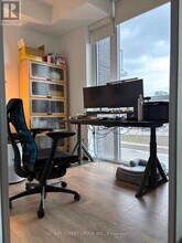 128 Fairview Mall Dr in Toronto, ON - Building Photo - Building Photo