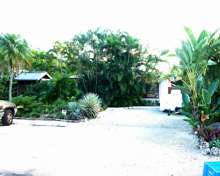 The Oasis at Victoria Park in Fort Lauderdale, FL - Foto de edificio