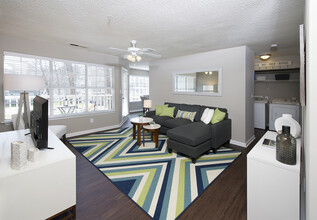 Legacy Arboretum Apartments in Charlotte, NC - Building Photo - Building Photo