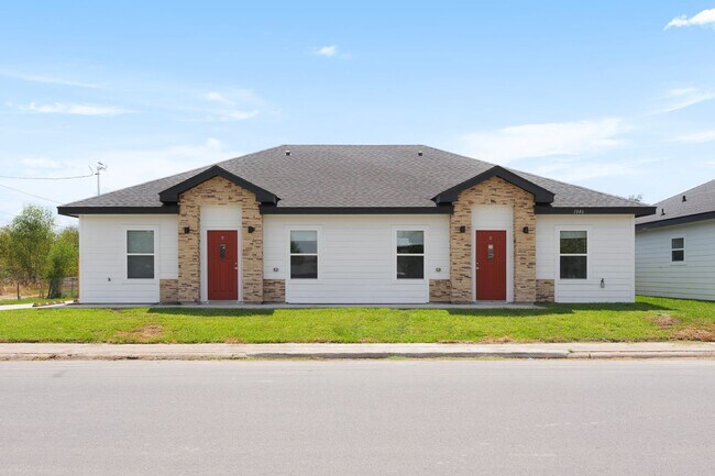 property at 1046 Hidalgo St