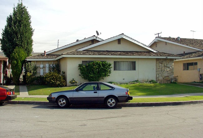 1031 N Shattuck Pl in Orange, CA - Building Photo - Other