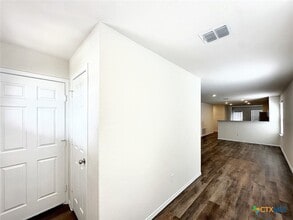 549 Autumn Blaze in Canyon Lake, TX - Building Photo - Building Photo