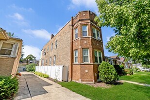 5742 N Francisco Ave, Unit 2 in Chicago, IL - Building Photo