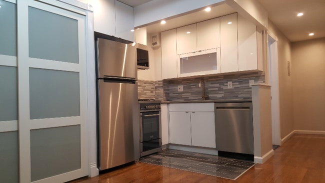 property at 1628 2nd Ave