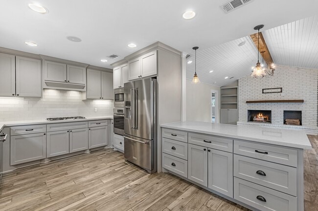 property at 10211 Candlewood Dr