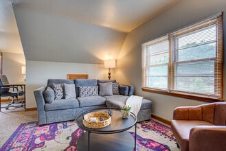 3120 S 30th St in Milwaukee, WI - Building Photo - Building Photo