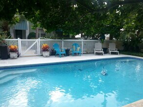 122 10th Ave S, Unit 7 in Jacksonville Beach, FL - Building Photo - Building Photo