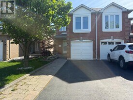 6682 Bansbridge Crescent in Mississauga, ON - Building Photo