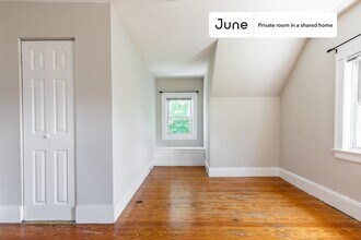Private bedroom in 9 bed/2 bath Home in Boston, MA - Building Photo - Building Photo