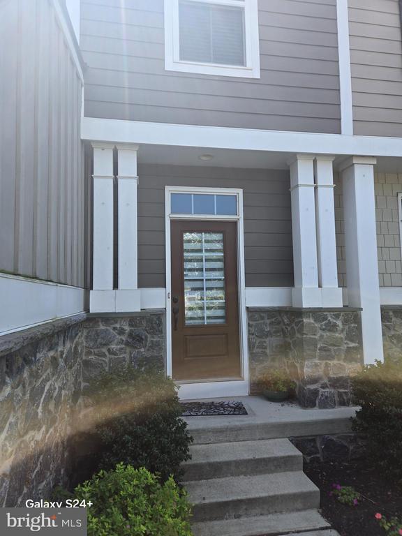 property at 318 Quarry Point Rd