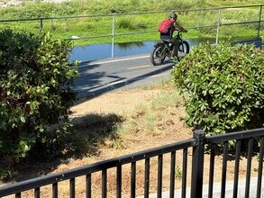 2978 Ripple Pl, Unit 105 in Los Angeles, CA - Foto de edificio - Building Photo