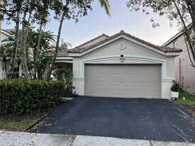 1467 Sunset Way in Weston, FL - Building Photo