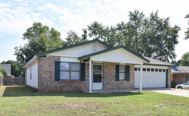 102 Circle A S in Roland, OK - Building Photo - Building Photo