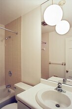 6407 Howe St in Pittsburgh, PA - Building Photo - Building Photo