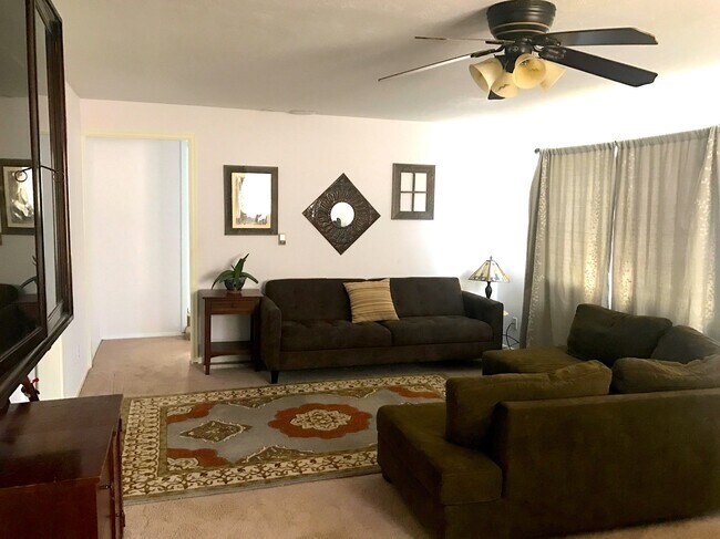 327 Seward St in Lyons, CO - Building Photo - Building Photo