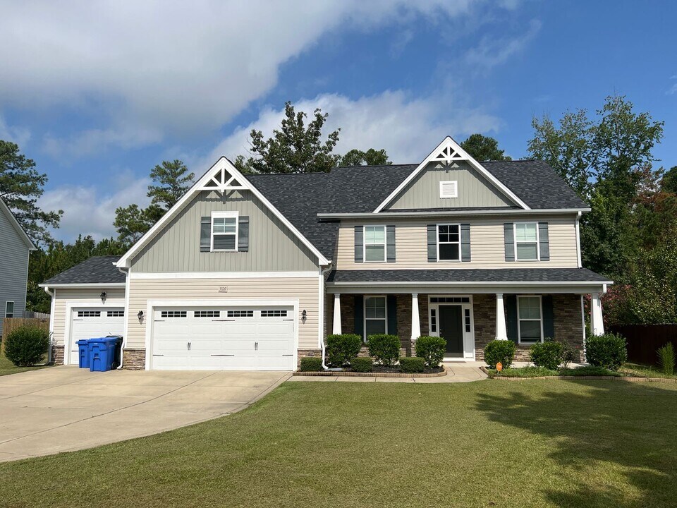3320 Amour Dr in Fayetteville, NC - Building Photo