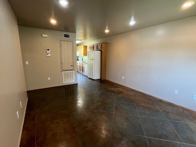 108 E Carthage Ave in Russellville, AR - Building Photo - Building Photo