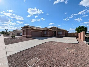 1530 E Branham Ln in Phoenix, AZ - Building Photo - Building Photo