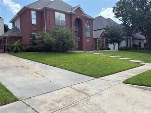 2101 Tarrant Ln in Colleyville, TX - Building Photo - Building Photo
