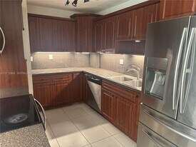 20620 SW 120th Pl in Miami, FL - Building Photo