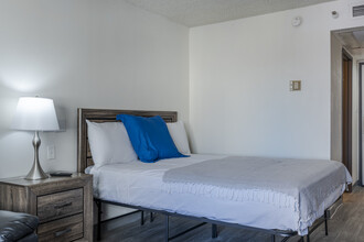 Siegel Suites Nevadan in Reno, NV - Building Photo - Interior Photo