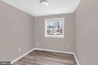 383 Sollers Wharf Rd in Lusby, MD - Building Photo - Building Photo