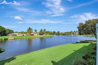 12574 Westhampton Cir in Wellington, FL - Building Photo - Building Photo