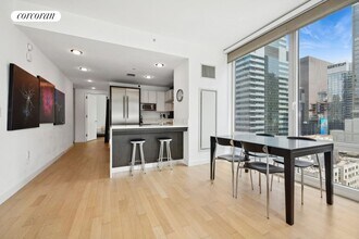 750 8th Ave in New York, NY - Building Photo - Building Photo