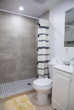 1821 Harding St in Hollywood, FL - Building Photo - Building Photo
