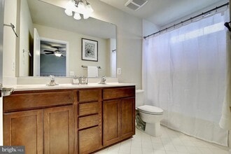 43893 Eastgate View Drive in Chantilly, VA - Building Photo - Building Photo