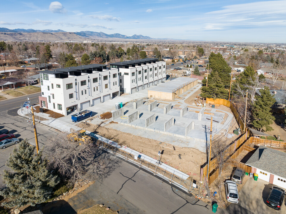 Applewood Village in Lakewood, CO - Building Photo