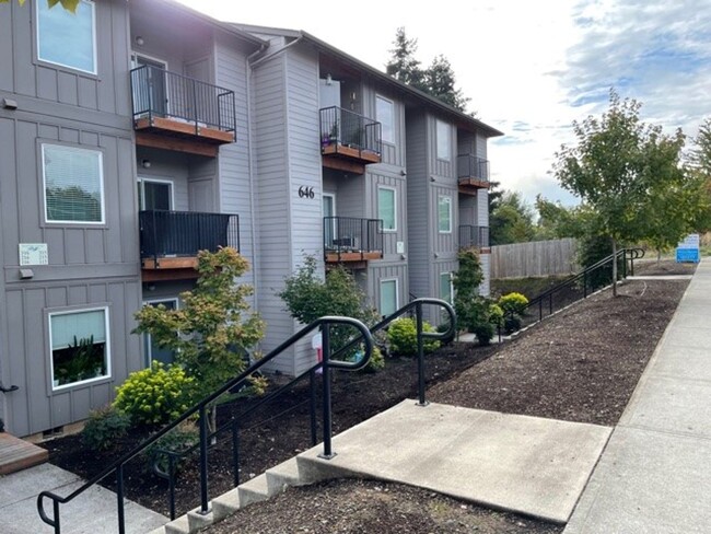 River Valley Terrace in Salem, OR - Building Photo - Building Photo