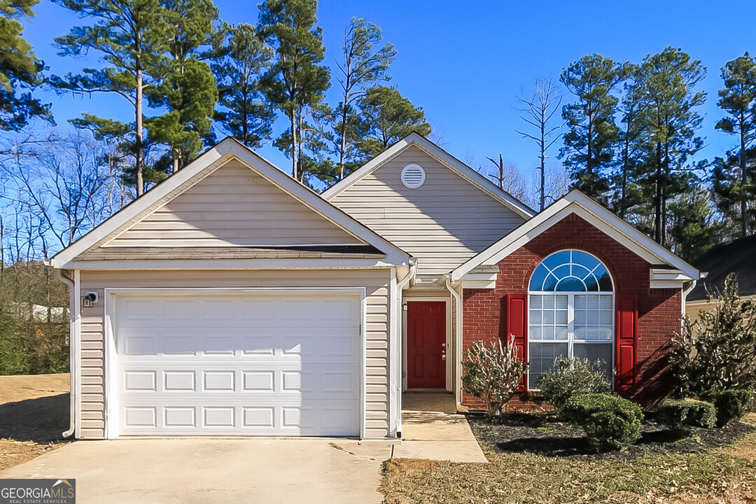 3568 Brookstone Way in Union City, GA - Foto de edificio