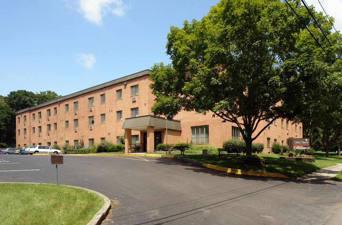 Tabor Towers in Lewisburg, WV - Building Photo