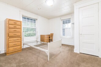 1301 Washtenaw Ave in Ann Arbor, MI - Building Photo - Building Photo