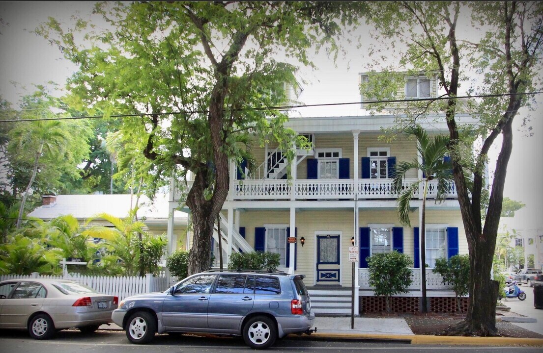 400 Simonton St, Unit 3 in Key West, FL - Building Photo