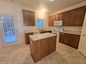 100 Ranger Pl in Apex, NC - Building Photo - Building Photo