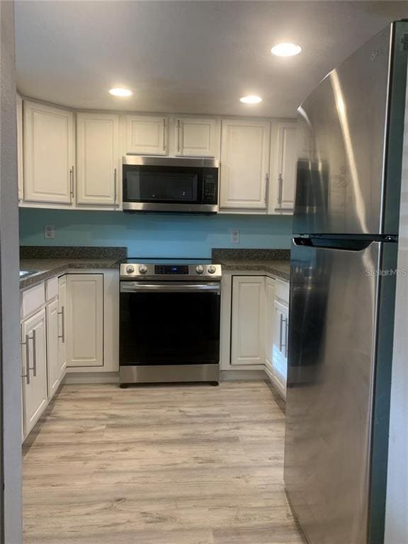 property at 152 Douglas Rd W