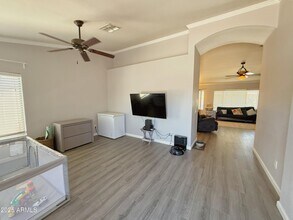 8403 W Dreyfus Dr in Peoria, AZ - Building Photo - Building Photo
