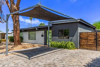 3710 E Altadena Ave in Phoenix, AZ - Building Photo - Building Photo