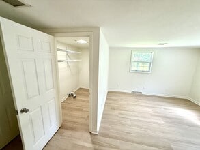 1602 Glenside Dr in Greensboro, NC - Building Photo - Building Photo