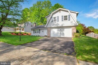 9123 Old Burton Cir in Upper Marlboro, MD - Building Photo - Building Photo