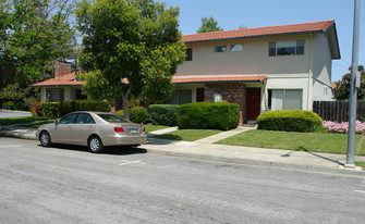 19489 Rosemarie Pl Apartments